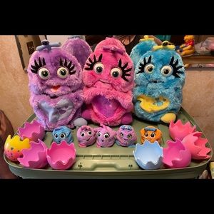 Wuv Luvs:3 mamas, 5 babies including a set of twins, 3 full eggs, 2 1/2.